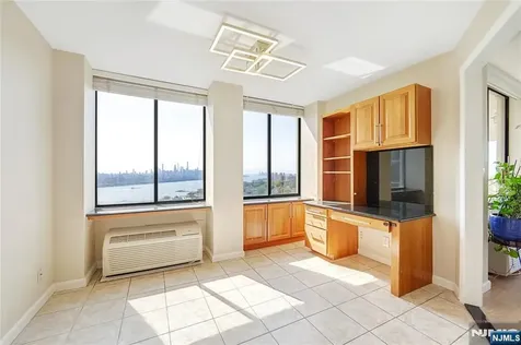 200 Winston Drive Cliffside Park NJ 07010