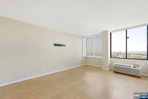 200 Winston Drive Cliffside Park NJ 07010