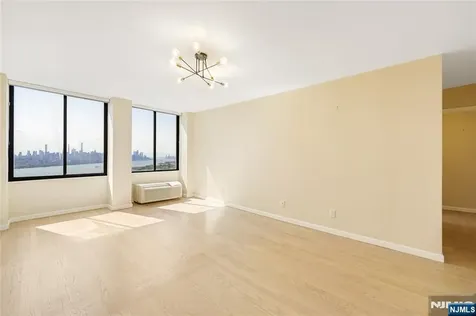 200 Winston Drive Cliffside Park NJ 07010