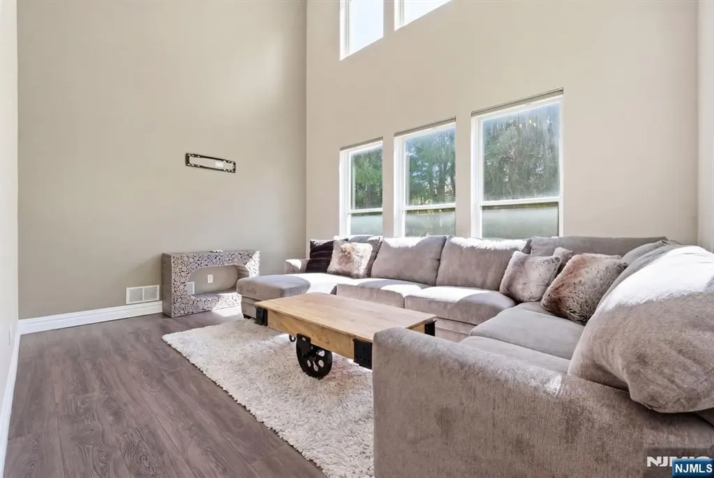 15 Aspen Court Hardyston NJ 07419