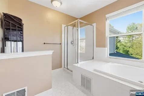 15 Aspen Court Hardyston NJ 07419