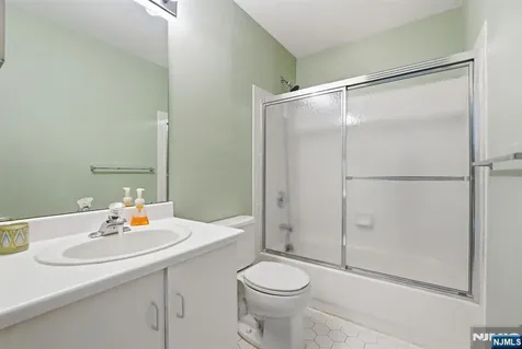 15 Aspen Court Hardyston NJ 07419