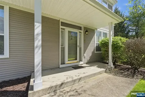 15 Aspen Court Hardyston NJ 07419