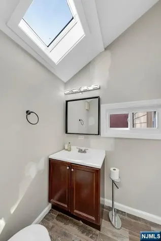 51 Cedar Nutley NJ 07110