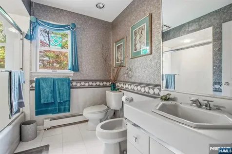 43 Maple Road West Milford NJ 07480