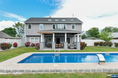 59 Hahn Avenue Rochelle Park NJ 07662