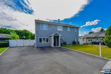 59 Hahn Avenue Rochelle Park NJ 07662