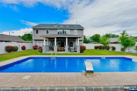 59 Hahn Avenue Rochelle Park NJ 07662