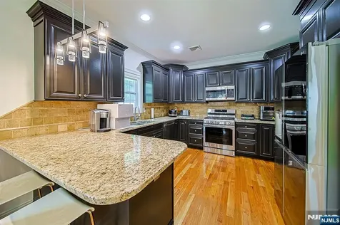 17 E Fairmount Avenue Maywood NJ 07607