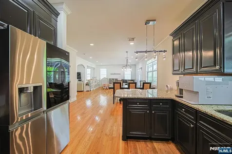 17 E Fairmount Avenue Maywood NJ 07607