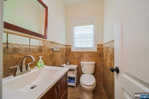 17 E Fairmount Avenue Maywood NJ 07607