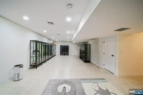 17 E Fairmount Avenue Maywood NJ 07607