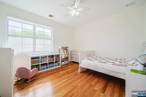 17 E Fairmount Avenue Maywood NJ 07607