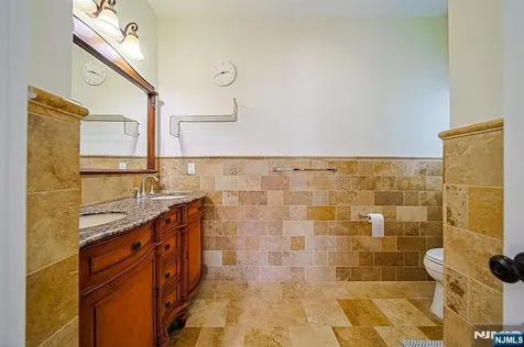 17 E Fairmount Avenue Maywood NJ 07607