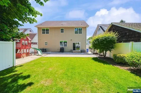17 E Fairmount Avenue Maywood NJ 07607