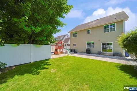 17 E Fairmount Avenue Maywood NJ 07607