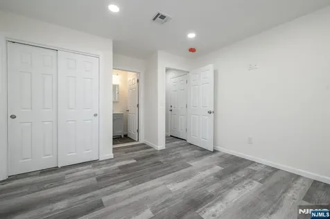 287 Orange Street Newark NJ 07103