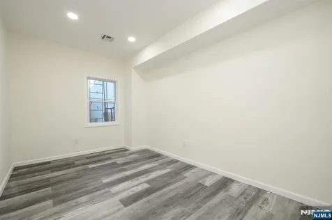 287 Orange Street Newark NJ 07103