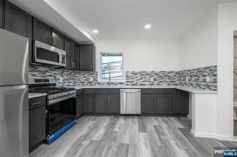 287 Orange Street Newark NJ 07103