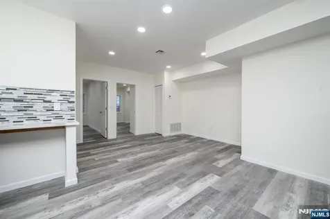 287 Orange Street Newark NJ 07103