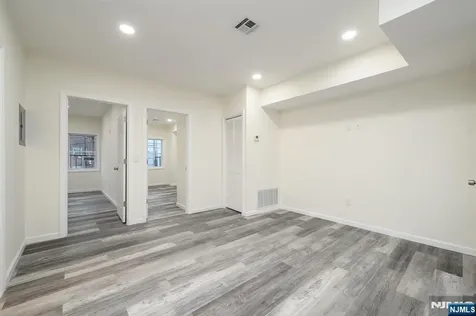 287 Orange Street Newark NJ 07103