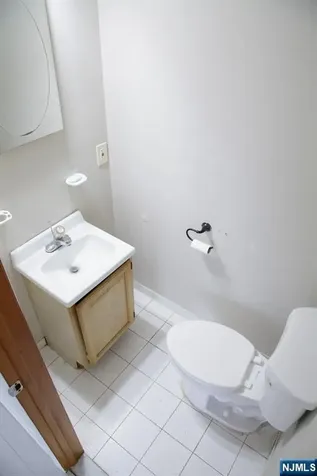518 W Anderson Street Hackensack NJ 07601