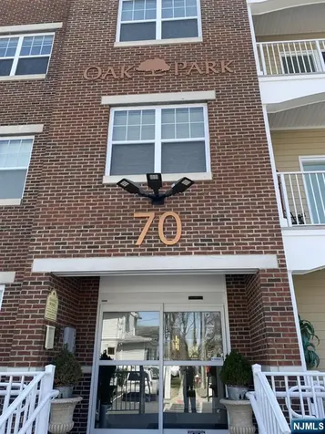 70 Oak Street Rochelle Park NJ 07662