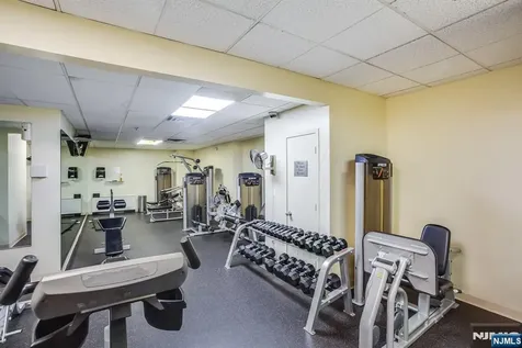 6040 Boulevard East West New York NJ 07093