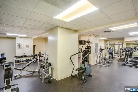 6040 Boulevard East West New York NJ 07093