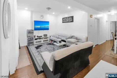 87 19th Street East Orange NJ 07017