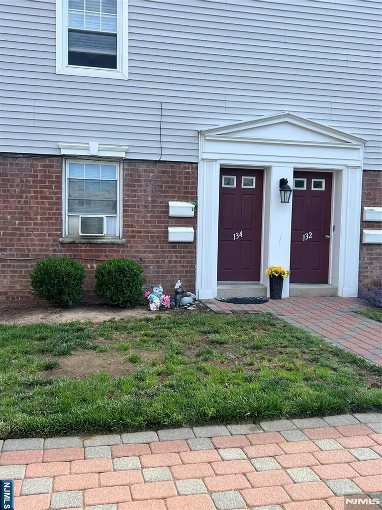 134B Hastings Rutherford NJ 07070