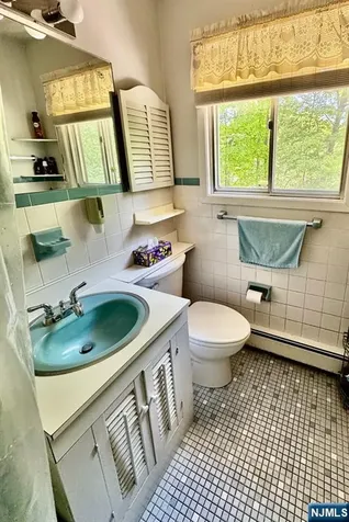 98 Gould Road West Milford NJ 07435