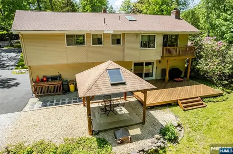 98 Gould Road West Milford NJ 07435