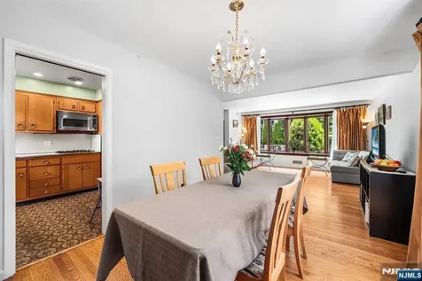 1095 Harvard Place Fort Lee NJ 07024