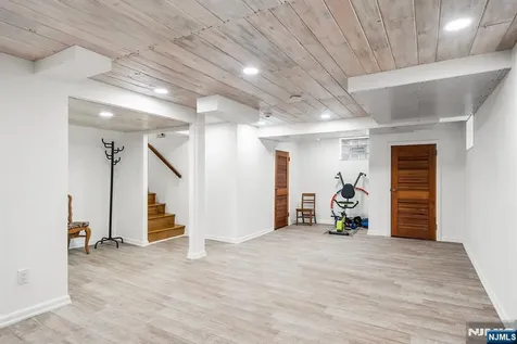 1095 Harvard Place Fort Lee NJ 07024