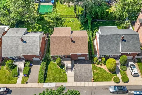 1095 Harvard Place Fort Lee NJ 07024