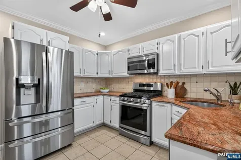 119 Kingston Avenue Hawthorne NJ 07506