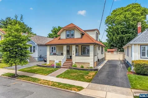 119 Kingston Avenue Hawthorne NJ 07506
