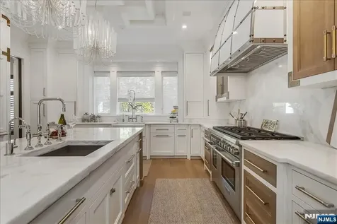 555 Miller Court Wyckoff NJ 07481