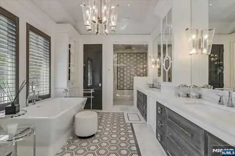 555 Miller Court Wyckoff NJ 07481