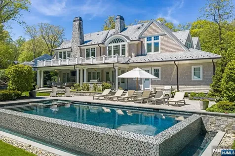 555 Miller Court Wyckoff NJ 07481
