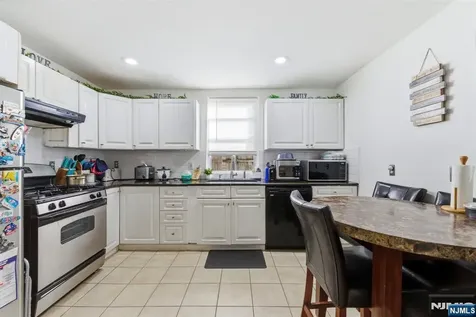 270 Westervelt Place Lodi NJ 07644