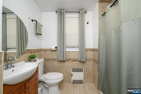 829-831 13th Street Newark NJ 07108