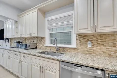 353 Page Avenue Lyndhurst NJ 07071