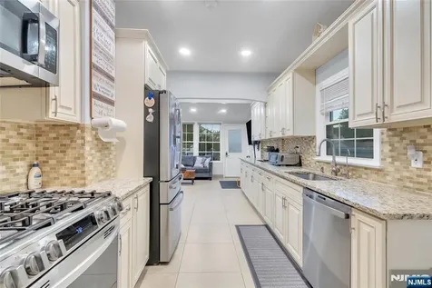 353 Page Avenue Lyndhurst NJ 07071