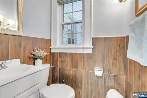 353 Page Avenue Lyndhurst NJ 07071
