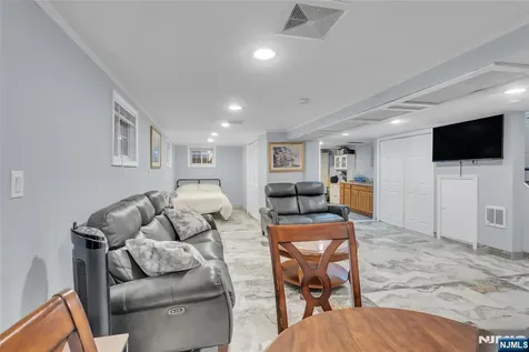 353 Page Avenue Lyndhurst NJ 07071