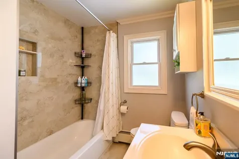 39 Lawrence Avenue Lodi NJ 07644