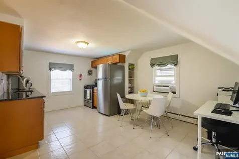 39 Lawrence Avenue Lodi NJ 07644