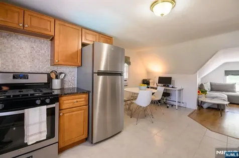 39 Lawrence Avenue Lodi NJ 07644